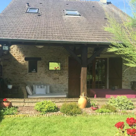 Holiday home La Chabriere, Briarde De Charme Au Calme Proche Disneyland *