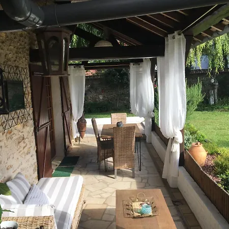 La Chabriere, Briarde De Charme Au Calme Proche Disneyland Holiday home Lumigny