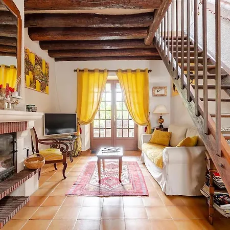 La Chabriere, Briarde De Charme Au Calme Proche Disneyland Holiday home Lumigny